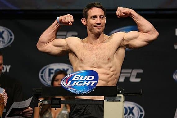 Бывший боец UFC Тим Кеннеди ранен в результате засады в Конго