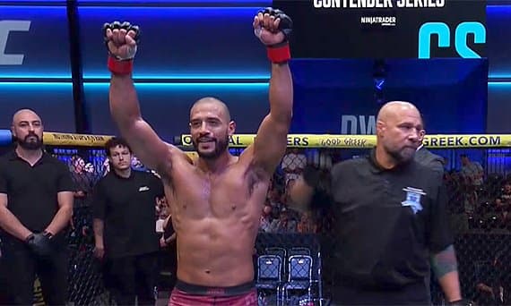 Исаак Морено получил контракт с UFC за несколько часов до свадьбы