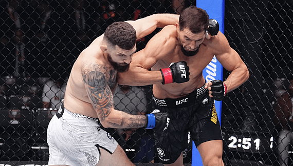 Абус Магомедов бросил вызов Исраэлю Адесанье после победы на UFC Baku