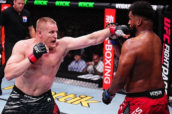 Александр Волков предсказывает серию поражений Алекса Перейры после UFC 335