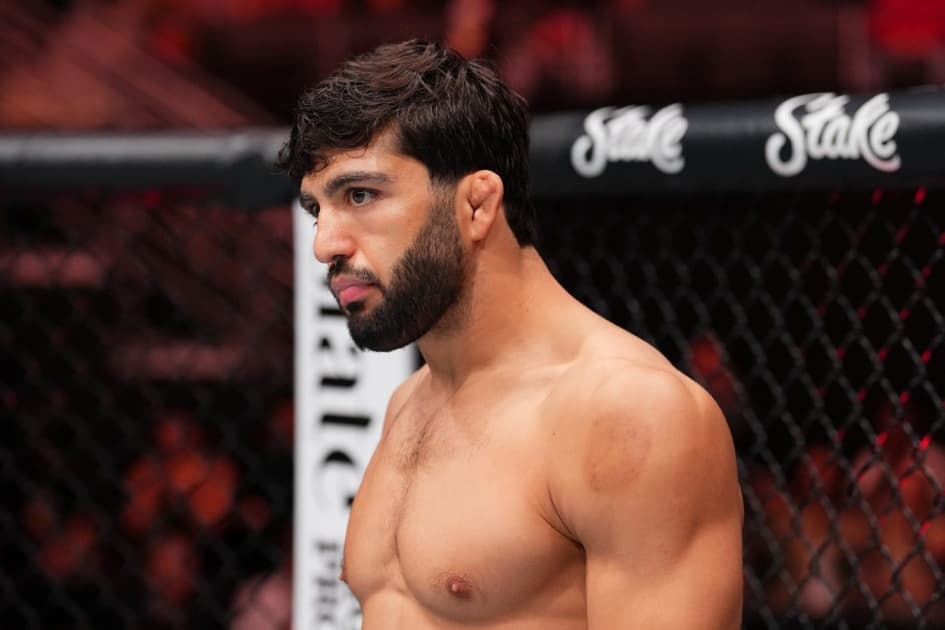 Бенеил Дариуш предсказал победителя в возможном титульном поединке Топурия — Царукян