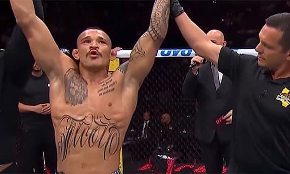 Боец UFC набрал более 25 фунтов после взвешивания перед выходом в октагон