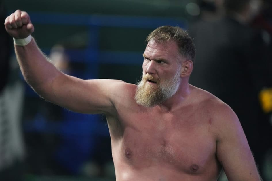 Бывший чемпион UFC Барнетт: тяжелый дивизион переживает худшие времена