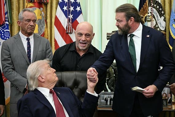 Джо Роган раскритиковал проведение турнира UFC у Белого дома: «Мне это не нравится»
