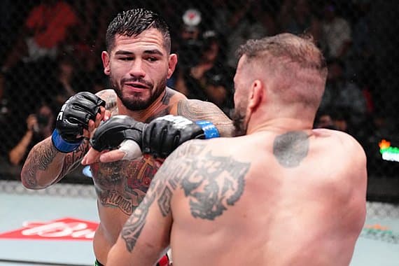Энтони Эрнандес и Грегори Родригес возглавят турнир UFC в Сакраменто
