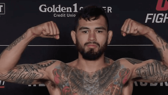 Энтони Эрнандес уложился в вес перед главным боем UFC в Сакраменто