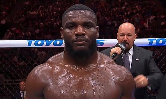 Энтони Уинт заявил, что опыт в НФЛ подготовил его к вниманию в UFC