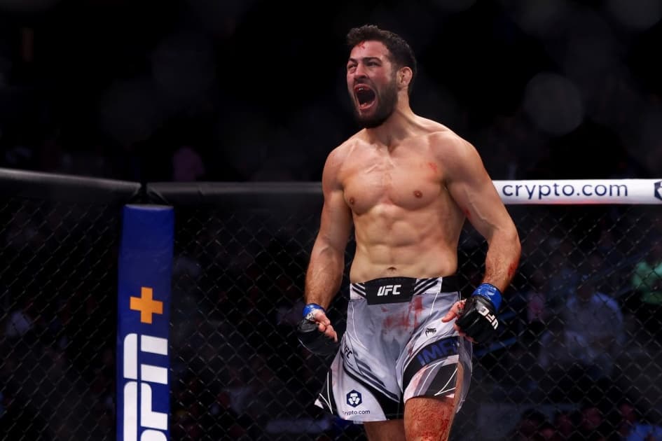 Имавов: UFC пообещал титульный бой после поединка Чимаева и Стрикленда