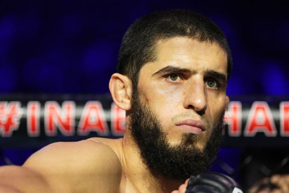 Инсайдер: Махачев встретится с Гарри в августе на UFC 330 в Филадельфии