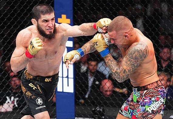 Ислам Махачев и Джон Джонс вступили в личный спор о наследии в UFC