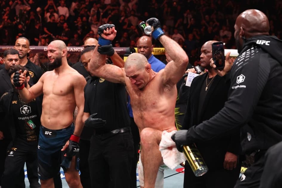 «Хочешь, научу тебя правильно гонять вес?» Стрикленд иронично обратился к Чимаеву