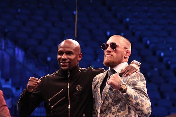 Конор Макгрегор высмеял Флойда Мейвезера перед возвращением в UFC