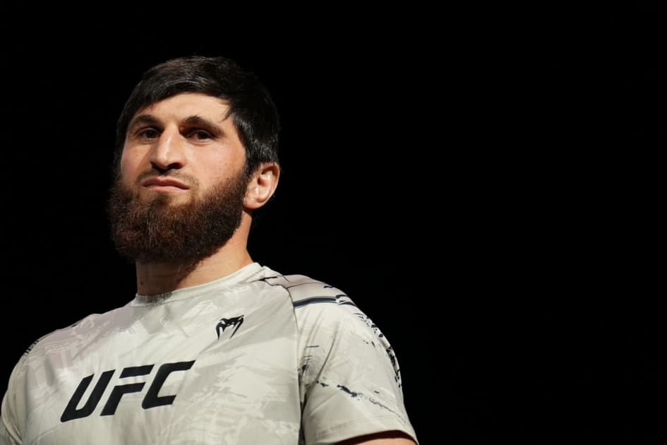 Магомед Анкалаев подписал контракт на следующий бой в UFC