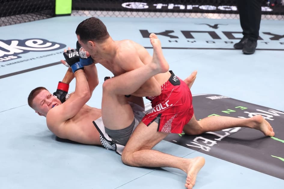 Марк Вологдин из России потерпел первое поражение в UFC