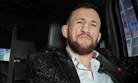 Мераб Двалишвили дал неожиданный прогноз на главный бой UFC 329