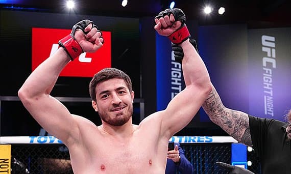 Непобежденный боец UFC Абдул-Рахман Яхьяев отреагировал на сравнения с MrBeast