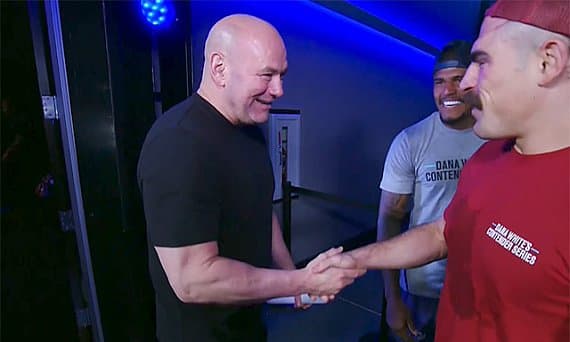 Непобежденный полицейский Луис Эрнандес получил контракт с UFC после досрочной победы на DWCS