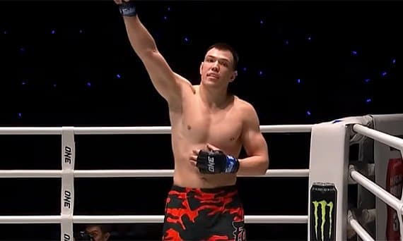 Непобеждённый финишер Иван Гнездицкий подписал контракт с UFC после срыва выступления в Претендентской серии