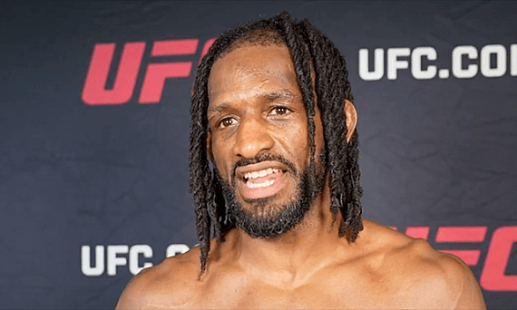 Нил Мэгни повторил достижение Чарльза Оливейры в UFC