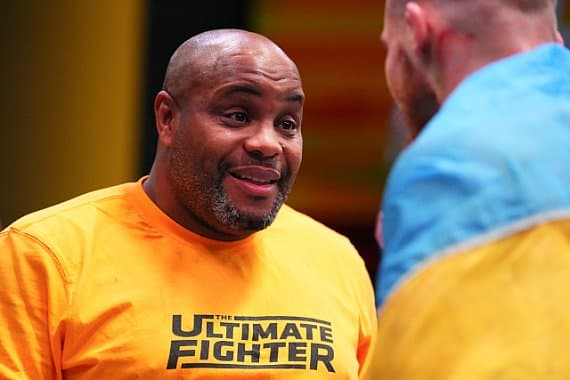 Новый сезон 'The Ultimate Fighter' стартует в июне под руководством двух легенд UFC