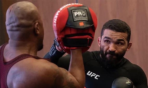 Патрисио Фрейре связал победу нокаутом на UFC 331 с возвращением тренера Эделсона Силвы