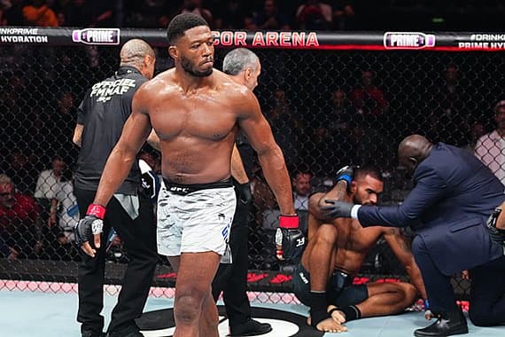 Умар Си признал ошибку после поражения на UFC в Париже