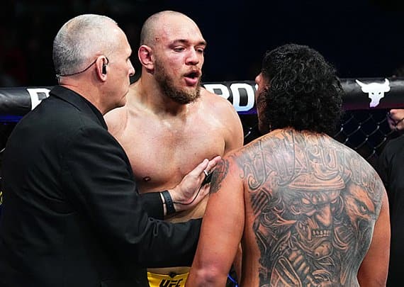Валтер Уокер усомнился в чемпионских перспективах UFC из-за проблем со стопами