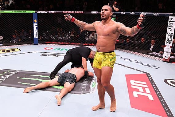 Витор Петрино предложил Кертису Блэйдсу провести бой на UFC 335 в Лас-Вегасе